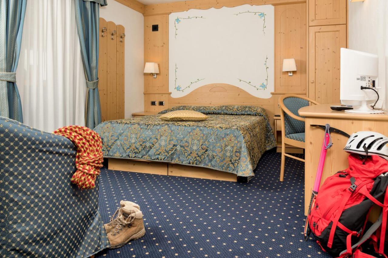 Hotel Garni Lastei Pozza di Fassa Exterior foto