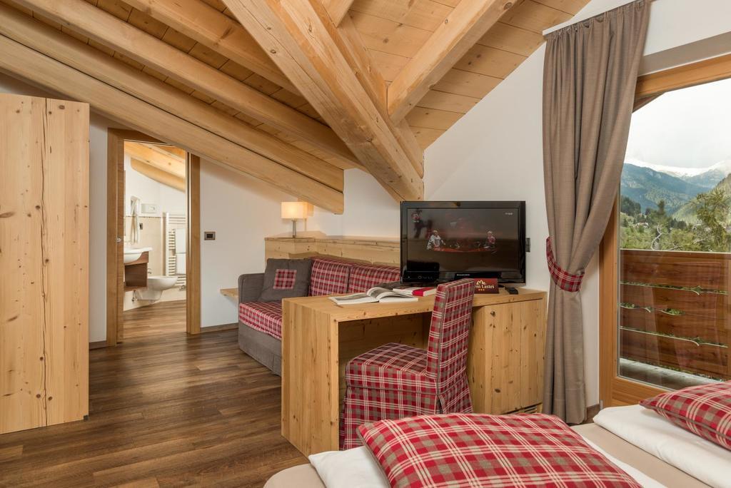 Hotel Garni Lastei Pozza di Fassa Exterior foto