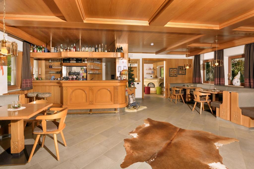 Hotel Garni Lastei Pozza di Fassa Exterior foto